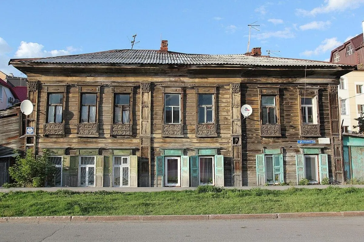 Аукцион по продаже нежилого двухэтажного дома — объекта культурного наследия площадью 293,9 м² — не состоялся: претендентов не допустили к торгам из‑за отсутствия документов.