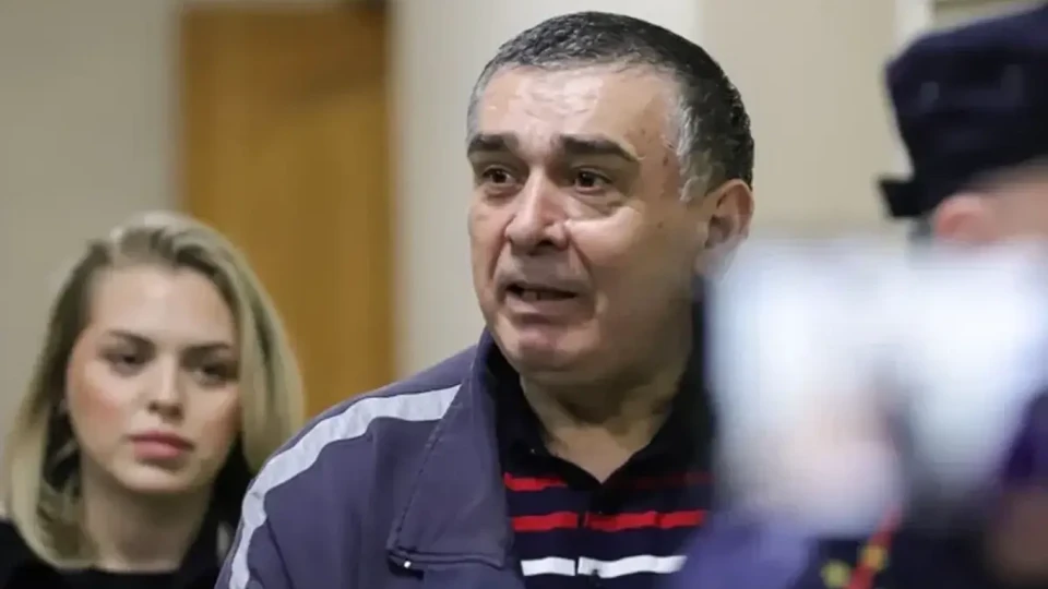 Шахина Шыхлински, приговорённого к 24 годам за убийства бизнесменов, планируют передать Баку в рамках обмена; вопрос обсуждается на дипломатическом уровне, сообщают источники.