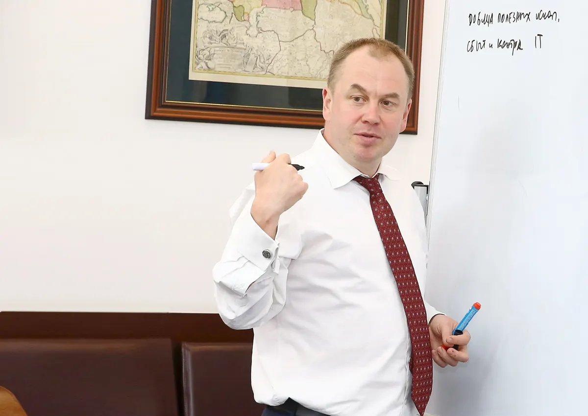Неизвестные напали на сборщика подписей в Кизильском районе; пострадавший доставлен в реанимацию, расследование продолжается.