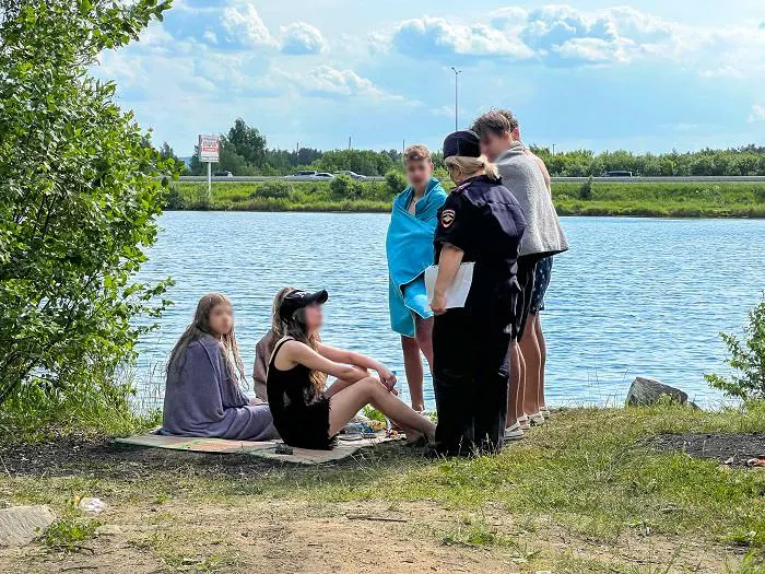 После трагических случаев на екатеринбургских водоемах правоохранители усилили патрулирование берегов, проверяют подростков и привлекают родителей к ответственности по статье КоАП.