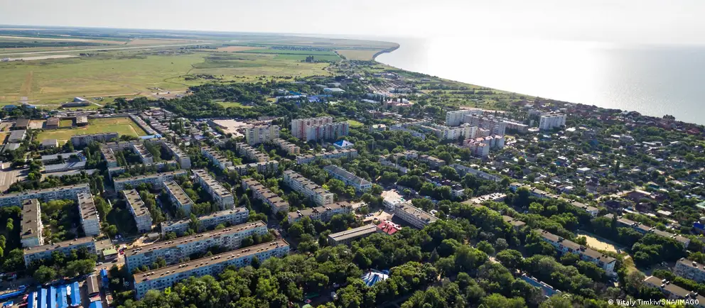 Ночью в Ейском районе погибли двое детей, еще двое взрослых госпитализированы; произошел пожар на предприятии у порта после удара беспилотников.