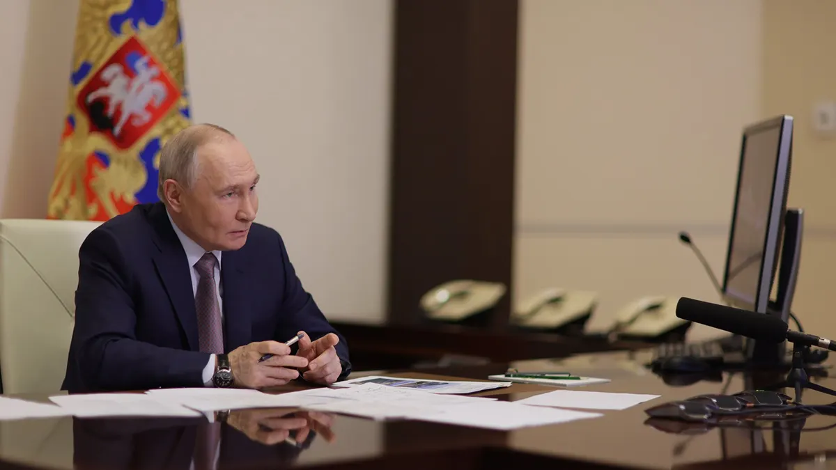 Указ позволяет временно передавать управление важной инфраструктурой РФ в случае нарушения мер по ее защите.