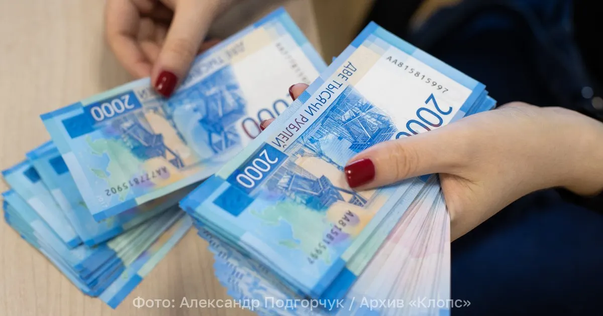 Инициатива распространяется на студентов очной формы обучения, колледжей и вузов, чтобы сохранить доступ к образованию.