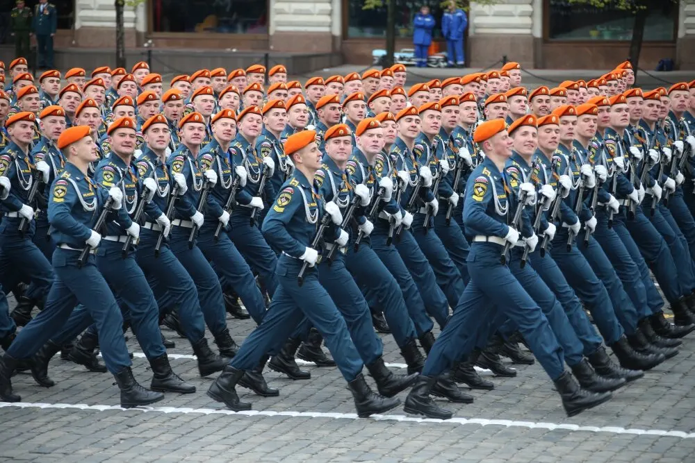 Законопроект предусматривает право применения физической силы и огнестрельного оружия во время выполнения служебных задач спасателями МЧС, с обязательной подготовкой и контролем.