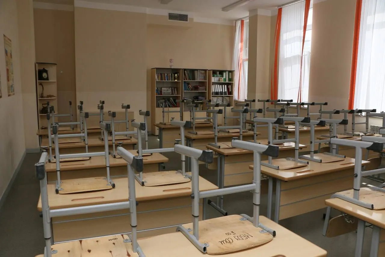 Дефицит педагогов влияет на выбор школьников и перспектив региона: сейчас нужны специалисты по математике, физике, химии, биологии и информатике.