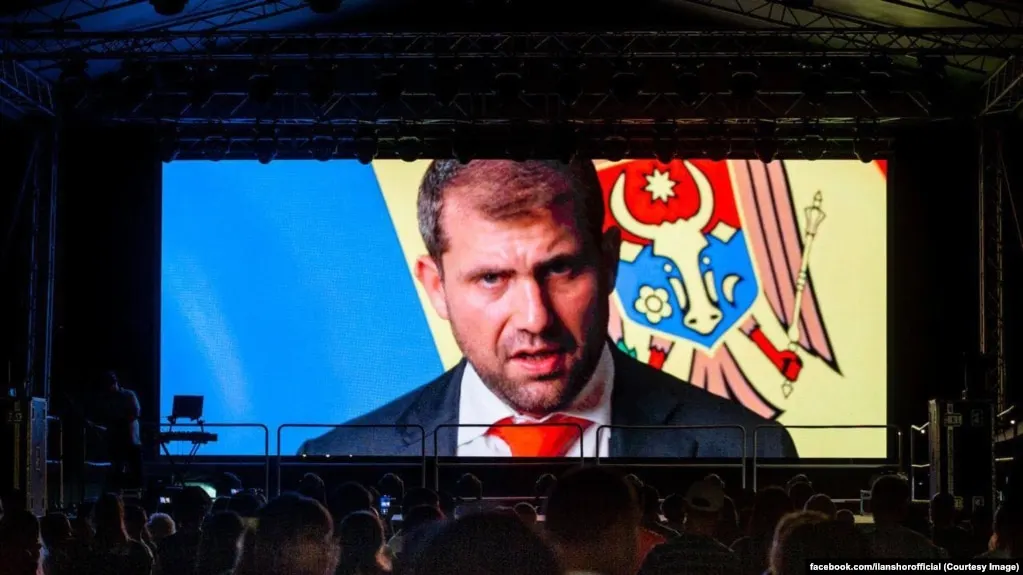 Сообщается, что через платежную структуру A7, связанную с Кремлём, прошло миллиарды долларов в обход санкций, используя сеть подставных фирм и банков по всему миру.