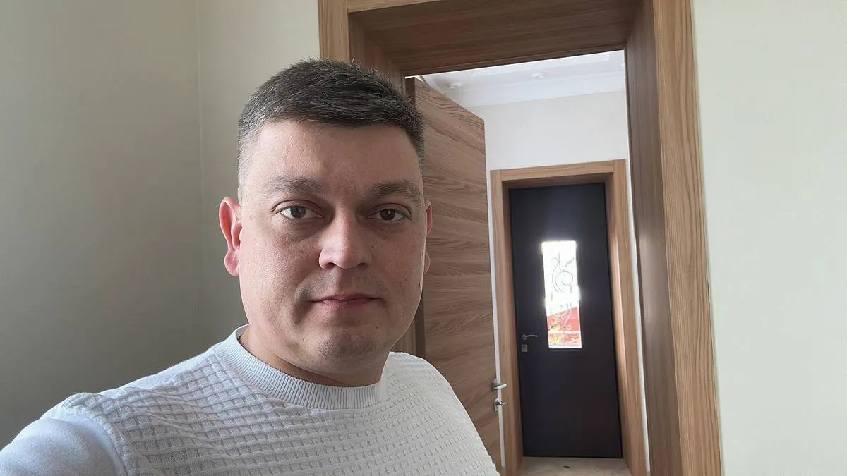 Защитник экс-мэра Уфы Ратмира Мавлиева помещён под стражу в рамках расследования по обвинениям в передаче взятки и препятствовании правосудию.
