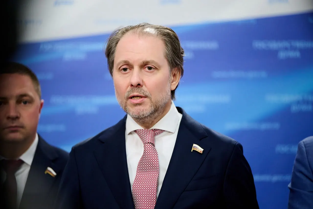 Депутат от ЛДПР Владимир Сысоев возглавил комитет по охране здоровья, сменив Сергея Леонова.