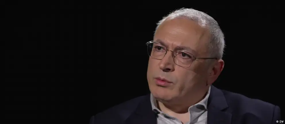 Помимо канала в реестр попали журналист Валерий Клепкин и искусствовед Мария Микаелян, проживающие за пределами России.