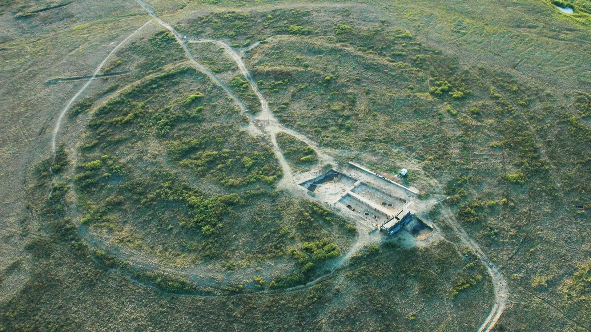 История о том, как археологи и общественность остановили затопление долины Аркаима и сохранили памятник бронзового века.