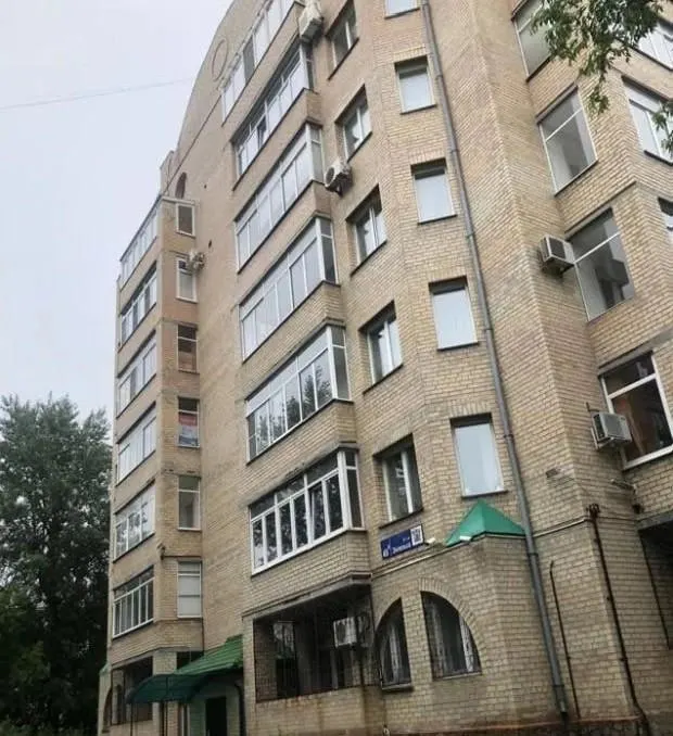 Начальная цена — 17,8 млн рублей. Повторная продажа квартиры площадью 121 кв. м в Челябинске; адрес Энгельса, 49; госимуществом с 3 февраля 2026 года. Прием заявок до 25 сентября, торги — 29 сентября.