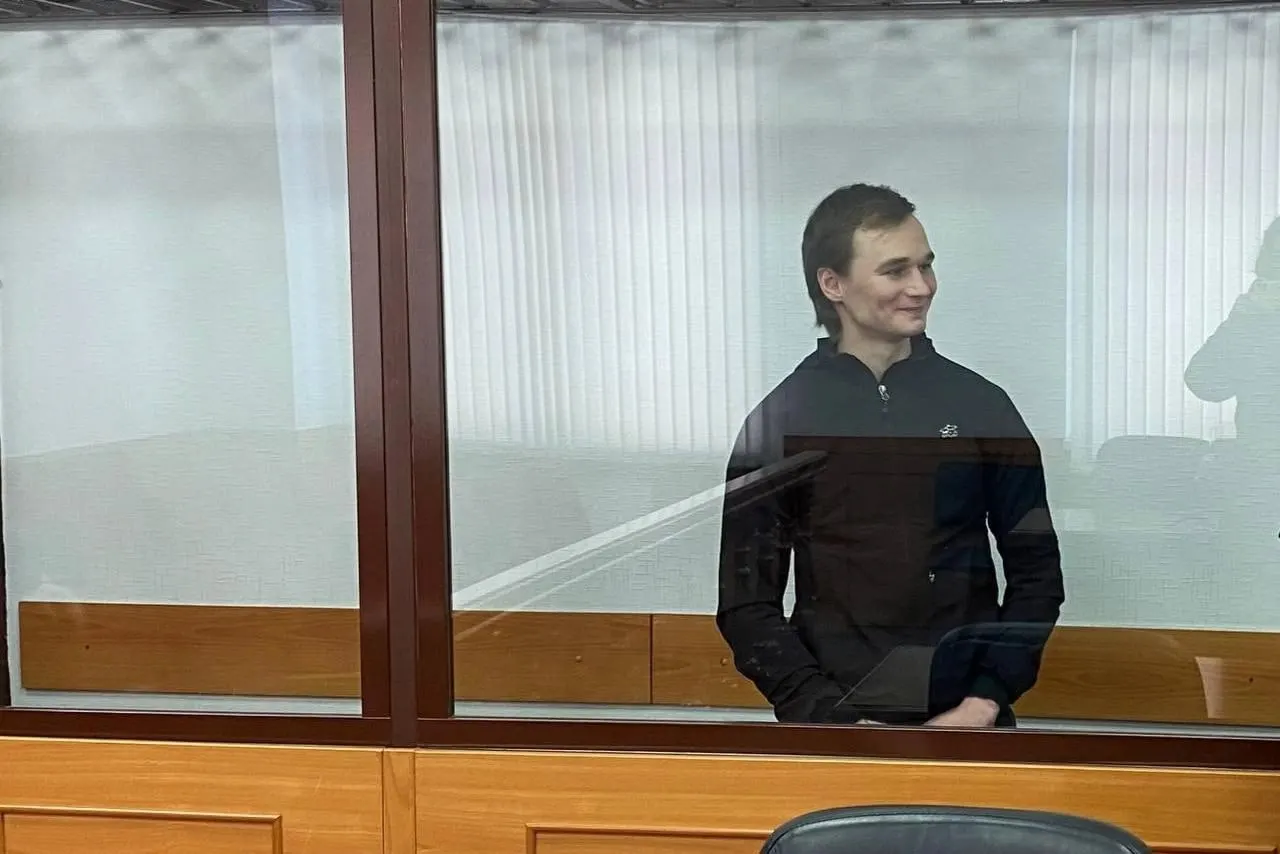 Во время медосмотра у Азата Мифтахова не обнаружены признаки отравления; защита ранее просила провести медосвидетельствование; жена сообщила о жалобах на избиения и пытки электрическим током; Мифтахова этапировали в ИК-18, суд продлил содержание под стражей.
