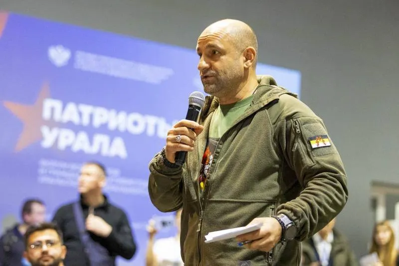 Полпред Артем Жога расширяет полномочия окружного совета по патриотическому воспитанию в УрФО, добавляя задачи поддержки ветеранов, информационной работы и сохранения исторической памяти.