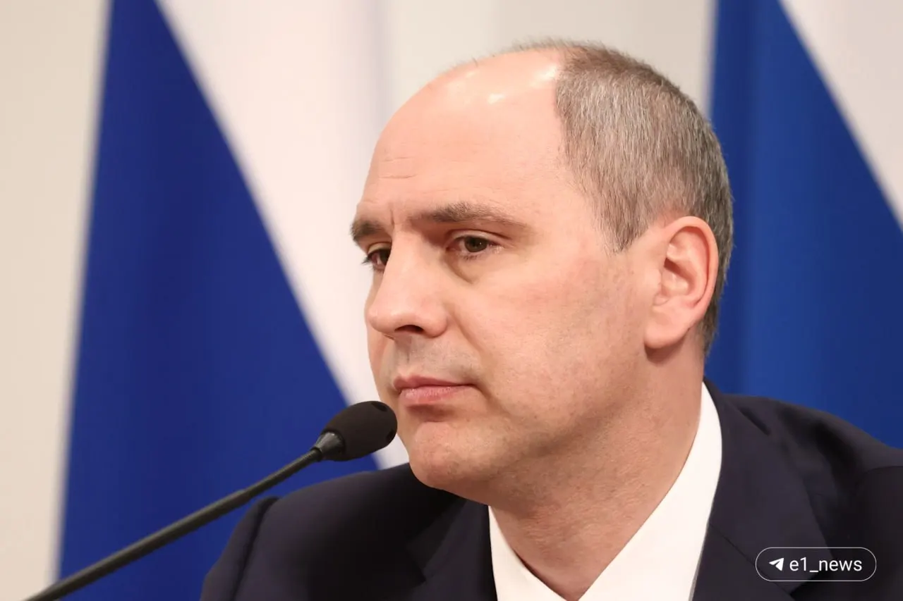 Глава региона взял на себя ответственность за неудобства, связанные с водоснабжением, и заверил, что ситуация находится под контролем.