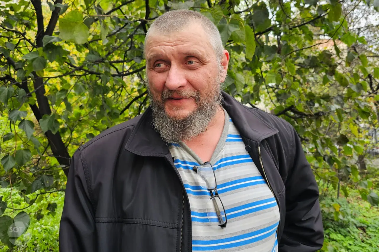 55-летний проповедник из Свердловской области признан виновным по статьям о дискредитации армии и оправдании терроризма. Суд назначил штраф в 500 тысяч рублей и запрет на администрирование сайтов на четыре года.