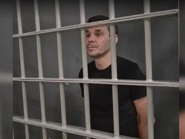Гражданин России и Швеции осуждён к 14 годам колонии за госизмену; дело сопровождалось задержаниями и сомнительными показаниями.
