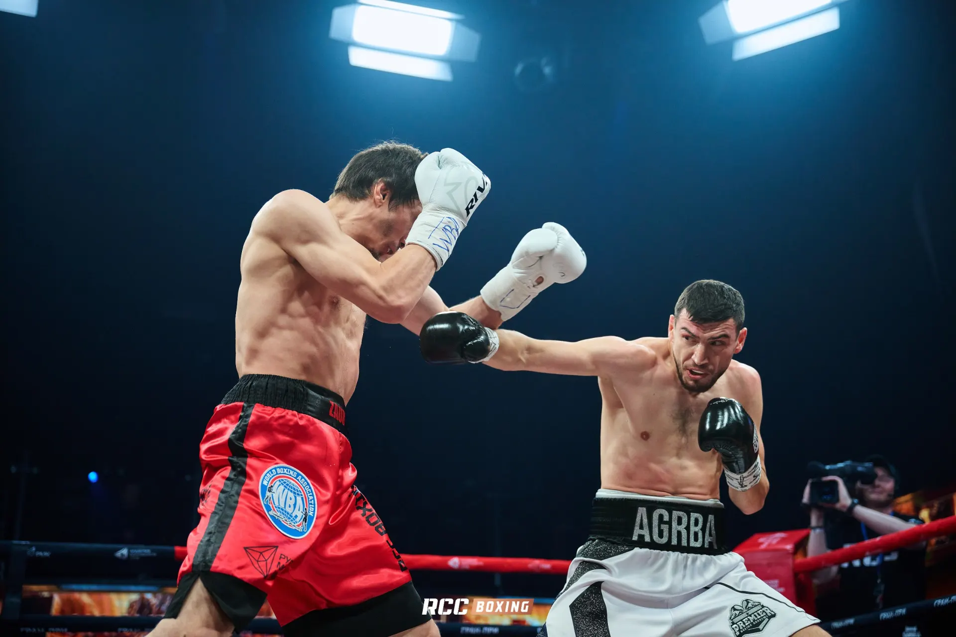 Харитон Агрба победил Заура Абдуллаева и завоевал пояс временного чемпиона WBA в первом полусреднем весе; шоу включало шесть дополнительных поясов Гран-при RCC.