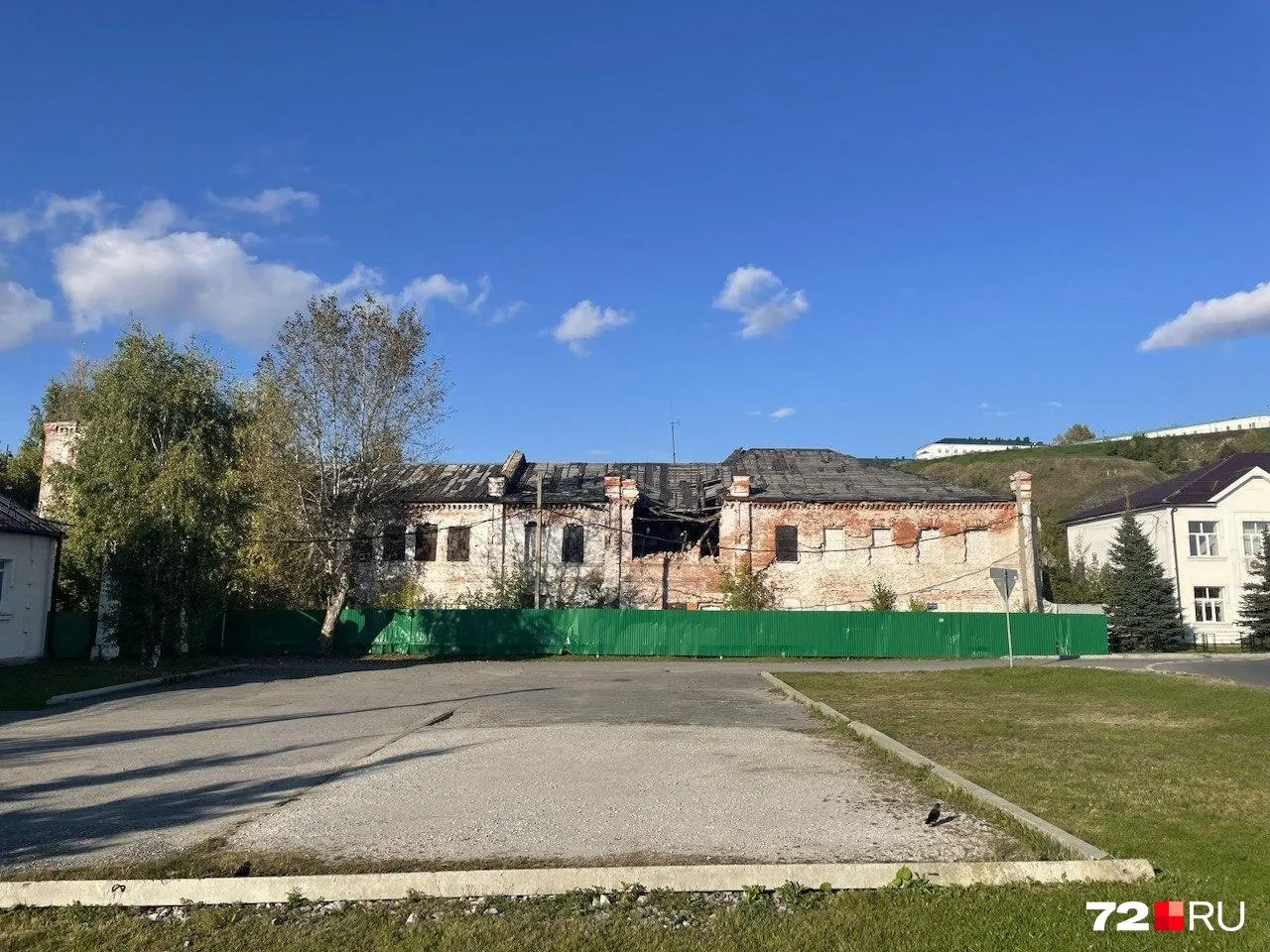 Арбитражный суд удовлетворил иск местных властей к владельцу объекта на Базарной площади и расторг договор купли-продажи, касавшийся обязательств по сохранению культурного наследия и проведению реставрационных работ.