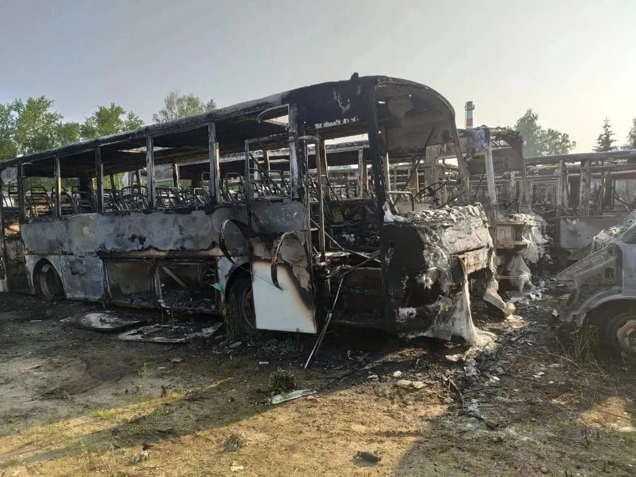 В Перми зафиксировано два поджога автобусов за месяц; по предварительным данным, подозреваемые — подростки.