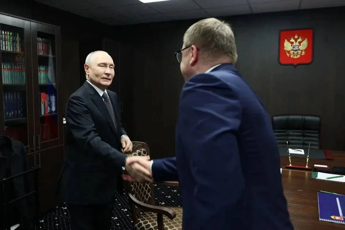 Губернатор хвалит рост и проекты, но данные показывают сокращение промышленности и дефицит бюджета, а реальная ситуация далека от блестящих обещаний.