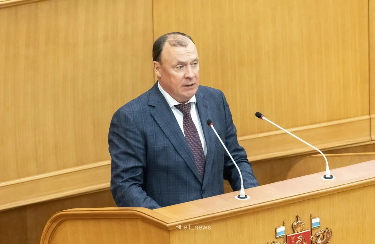 На первом заседании регионального парламента обсудят кандидатуру сенатора Совета Федерации; ранее место ожидалось за бывшим мэром Екатеринбурга.