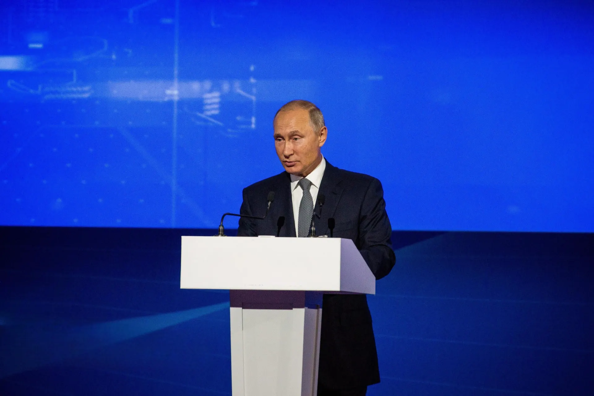 Лидер государства выступил на форуме Валдай и коснулся перспектив мирного урегулирования и хода специальных операций.