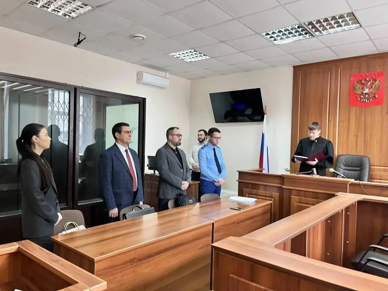 Жительница свердловской области обвиняется в передаче 200 тысяч рублей сотруднице регионального Роспотребнадзора, чтобы ускорить заключения для частной клиники.