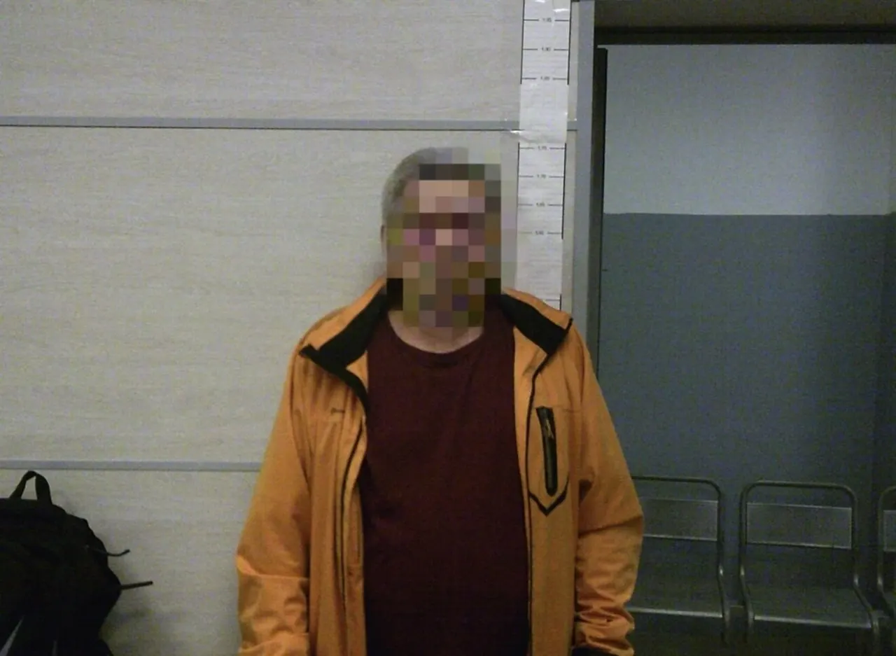 66-летний москвич и 39-летний житель Оренбургской области устроили скандал в полете; после приземления их доставили в линейный отдел полиции. По делу может быть применено до 15 суток ареста по статье «Мелкое хулиганство».