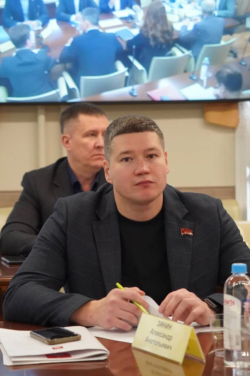 Депутат подводит итоги заседаний комитетов, обсуждает бюджет Перми на 2026–2028 годы, вопросы по трамвайному маршруту и проблемы дома на улице Героев Хасана, 115.