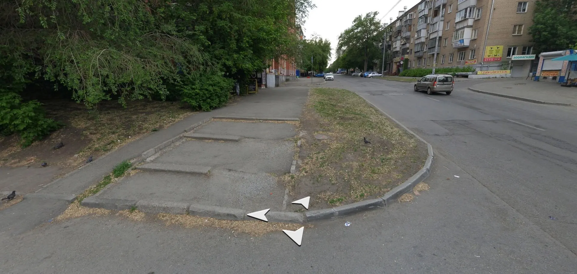 Дорожные работы ведутся по контракту с мэрией; сроки сдвинулись, работы планируют завершить к концу октября.
