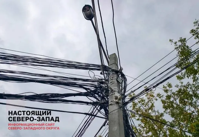 ФАС предлагает включить расходы на защиту электросетей от беспилотников и восстановление инфраструктуры в тарифы на передачу энергии, что может повлиять на счета потребителей и бизнеса.